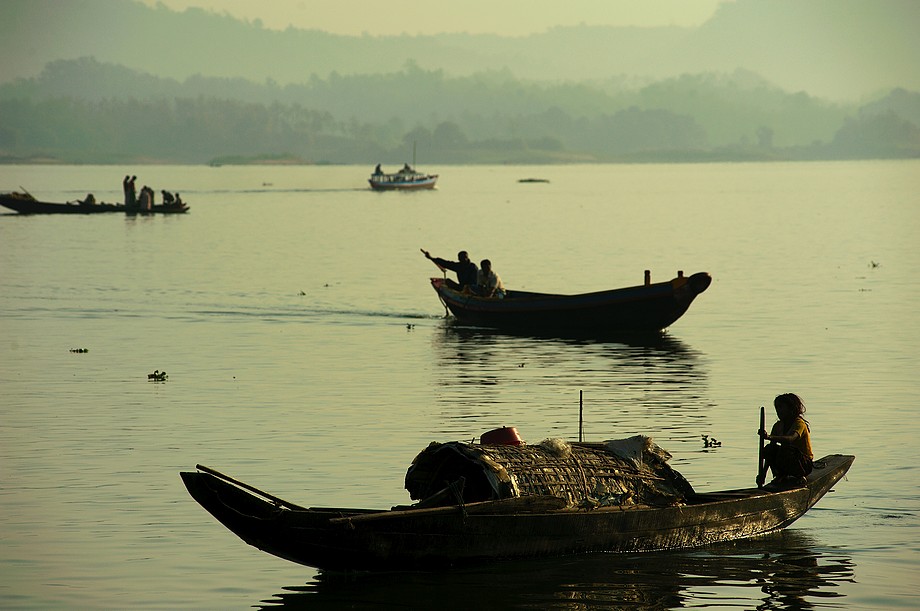 Kaptai Lake (Rangamati) (Chittagong Hill Tracts)